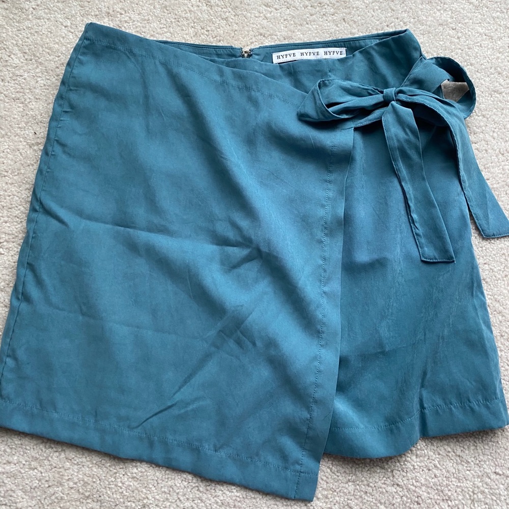NWOT Dry Goods Wrap Skirt